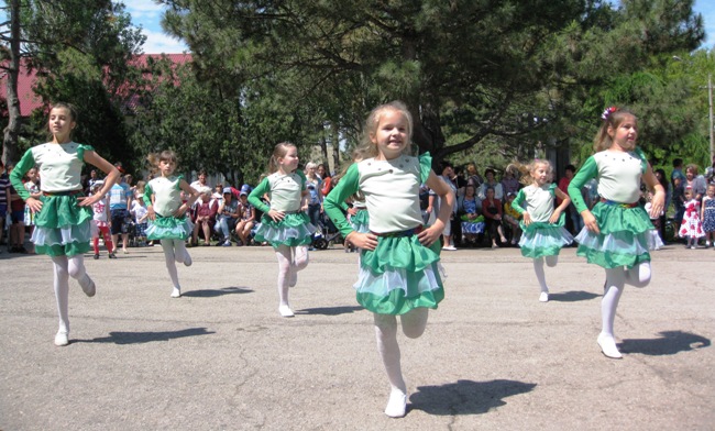 День защиты детей в пгт Ленино